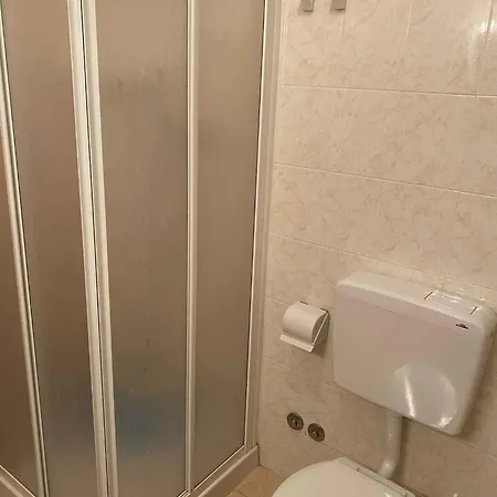 In 49970 * بيبيوني
